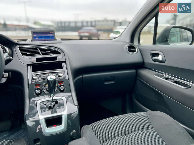 Мікровен Peugeot 5008 2011 в Івано-Франківську