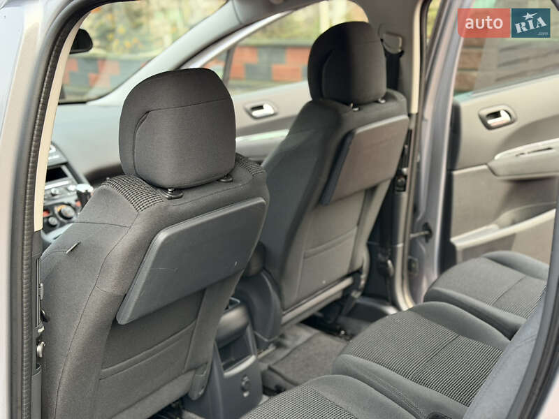 Микровэн Peugeot 5008 2015 в Ровно