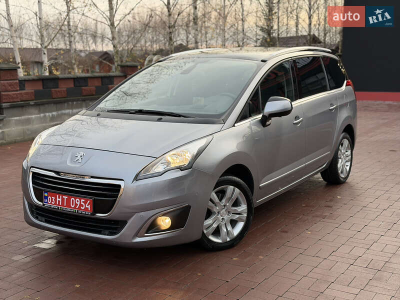 Микровэн Peugeot 5008 2015 в Ровно