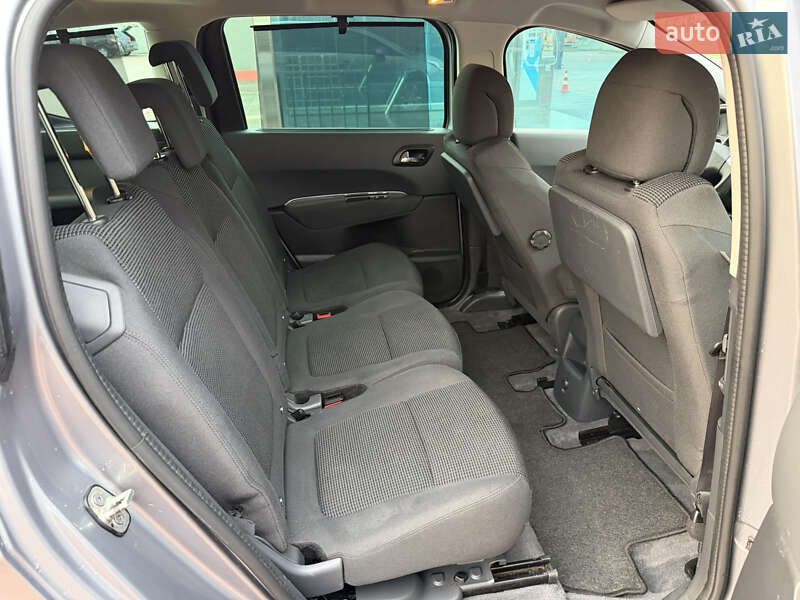 Микровэн Peugeot 5008 2015 в Ровно