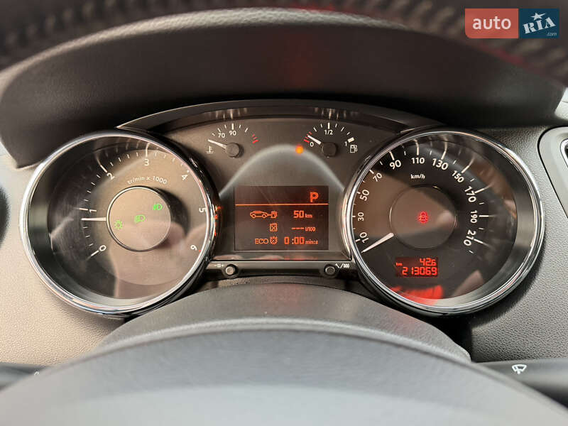 Микровэн Peugeot 5008 2015 в Ровно