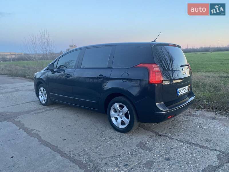 Мікровен Peugeot 5008 2010 в Володимирі