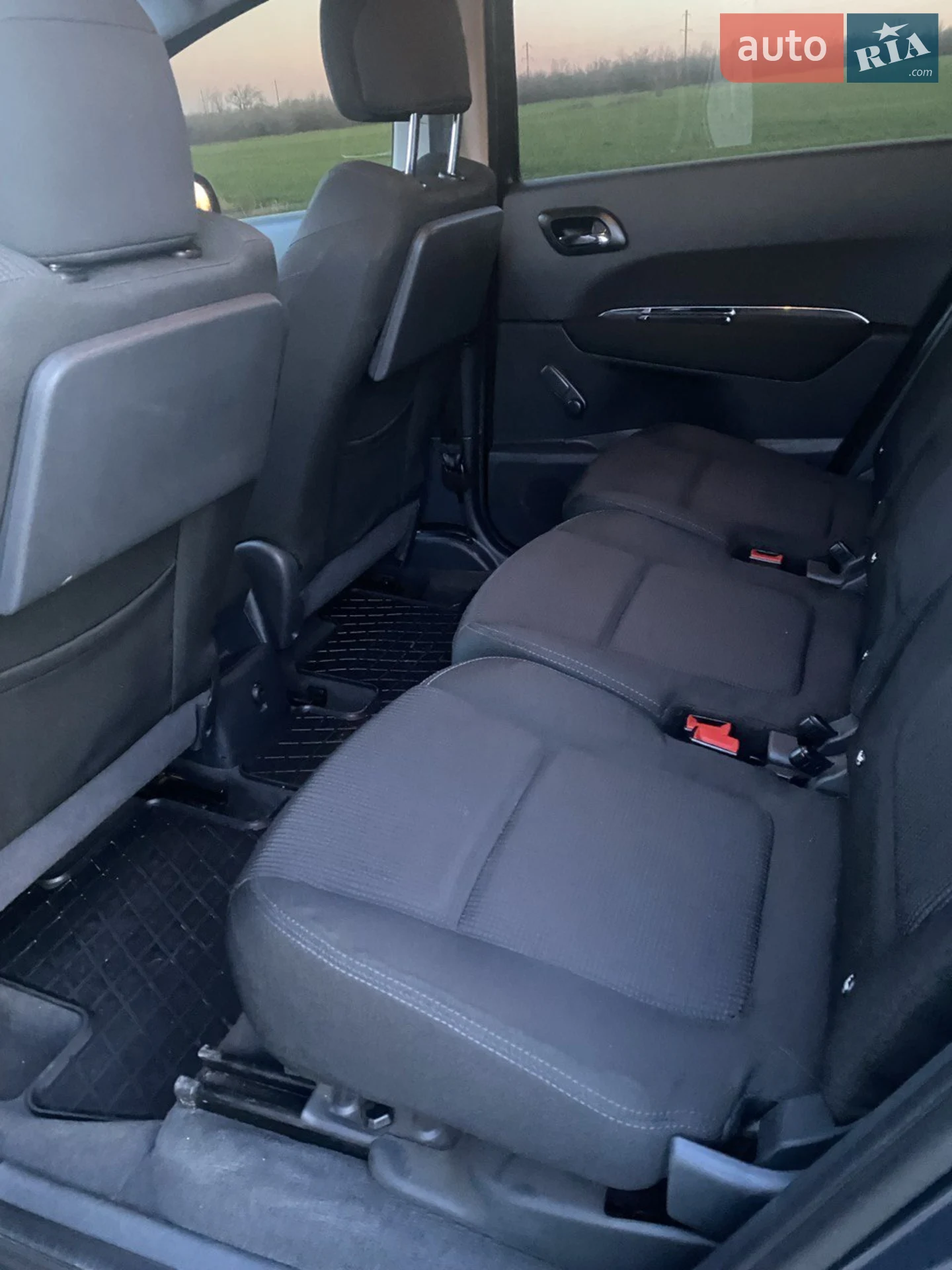 2010 Peugeot 5008 - мініатюра 6