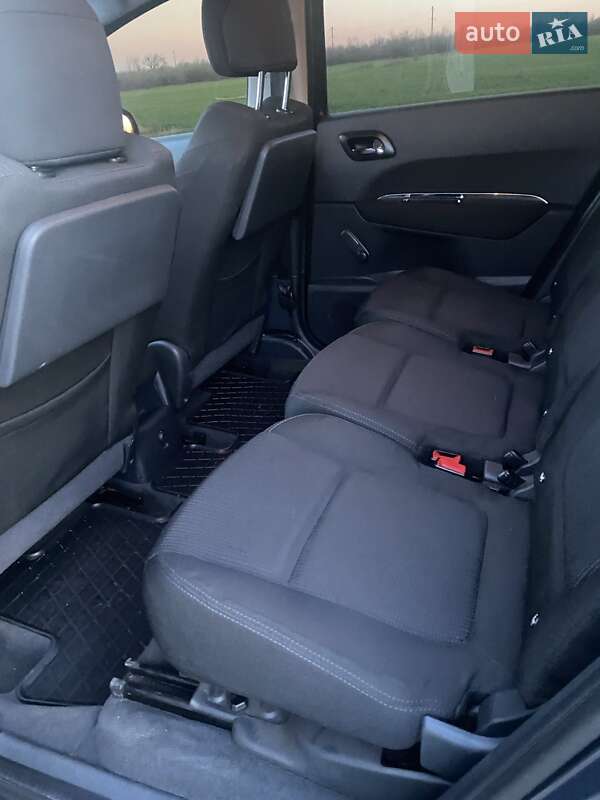 Мікровен Peugeot 5008 2010 в Володимирі