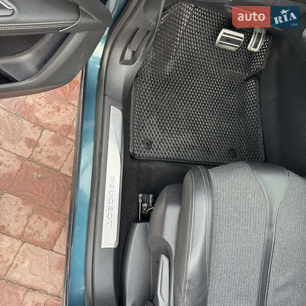 Внедорожник / Кроссовер Peugeot 5008 2018 в Теребовле