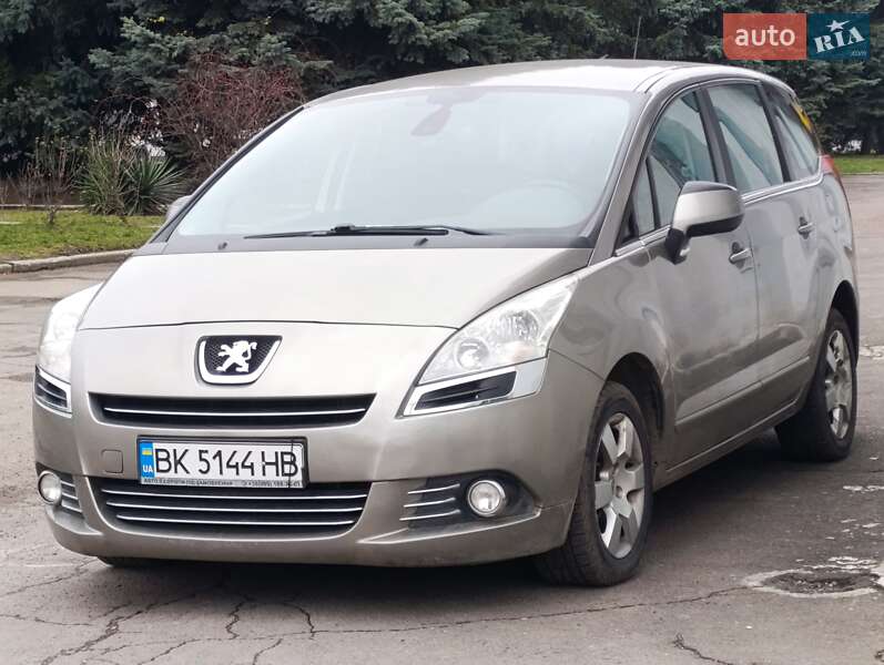 Мікровен Peugeot 5008 2010 в Рівному
