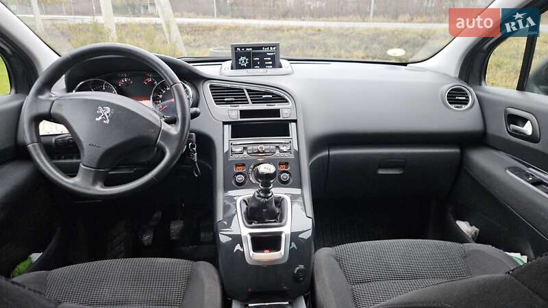 Микровэн Peugeot 5008 2014 в Виннице