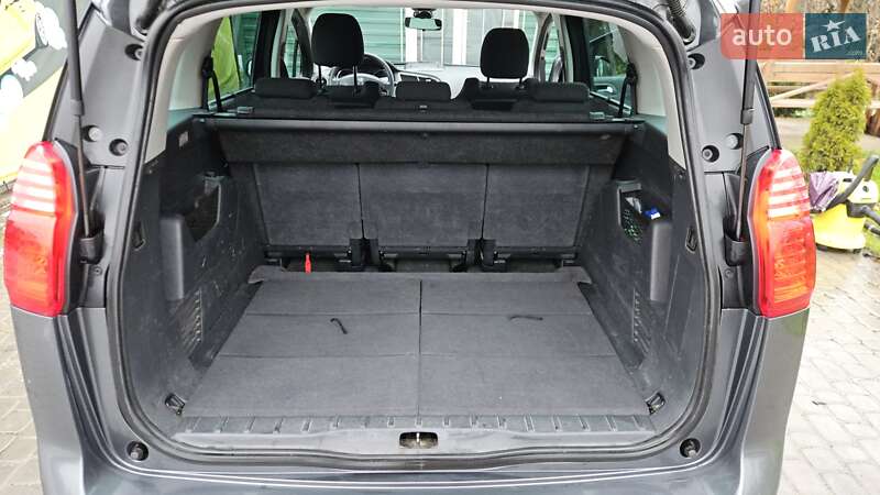 Микровэн Peugeot 5008 2014 в Виннице