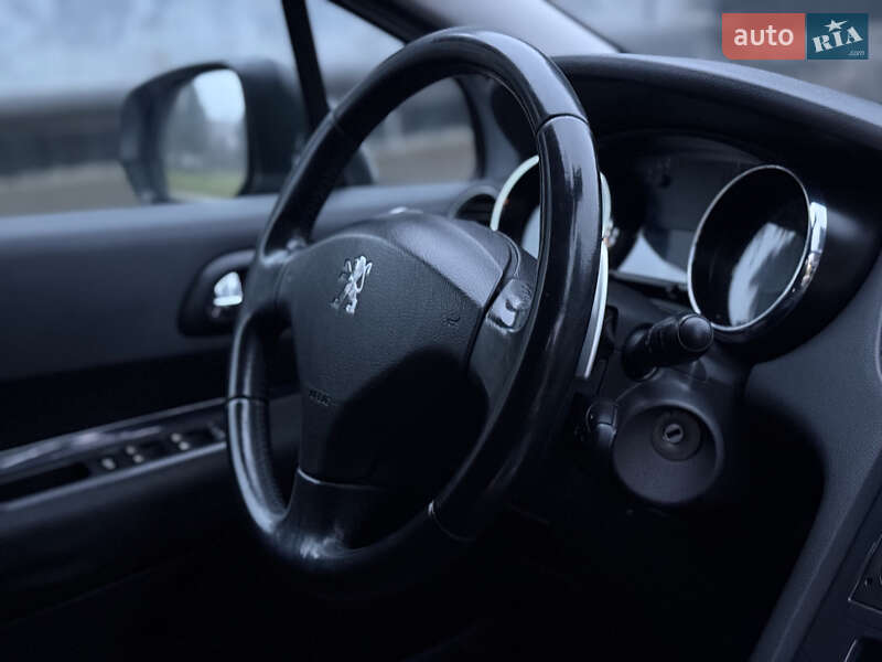 Мікровен Peugeot 5008 2010 в Рівному