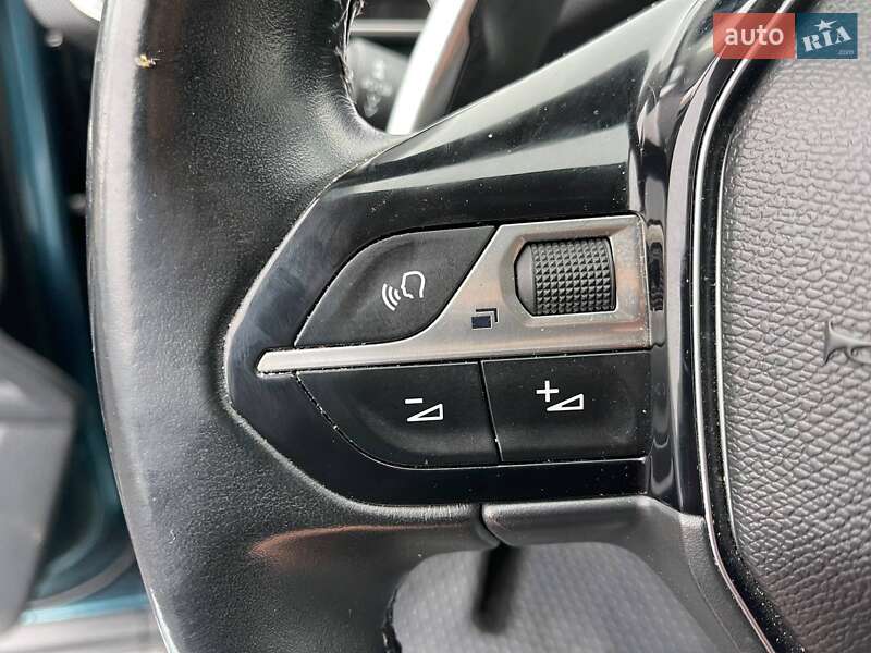 Внедорожник / Кроссовер Peugeot 5008 2017 в Киеве фото 18 Внедорожник / Кроссовер Peugeot 5008 2017 в Киеве