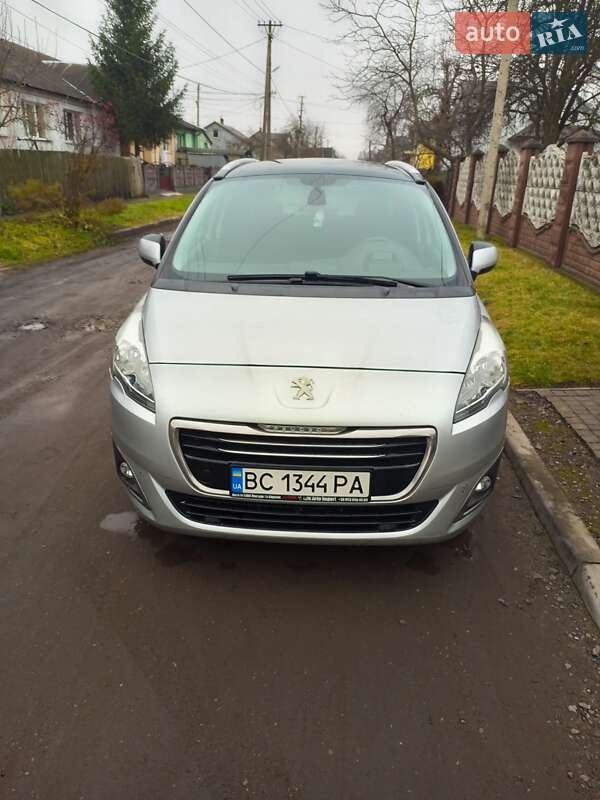 Peugeot 5008 2015