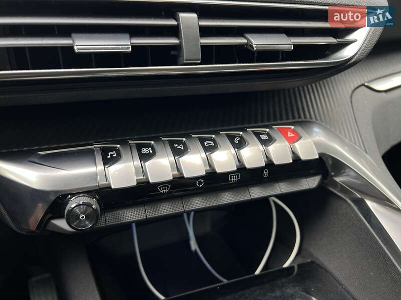 Внедорожник / Кроссовер Peugeot 5008 2019 в Львове