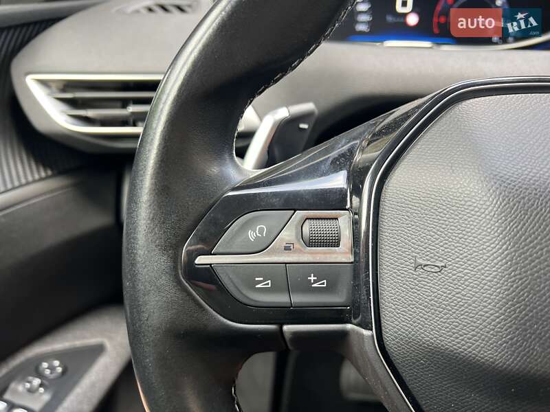 Внедорожник / Кроссовер Peugeot 5008 2019 в Львове