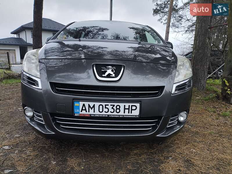 Микровэн Peugeot 5008 2009 в Звягеле