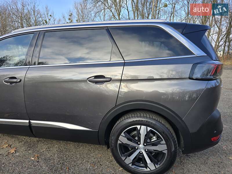 Внедорожник / Кроссовер Peugeot 5008 2021 в Калуше