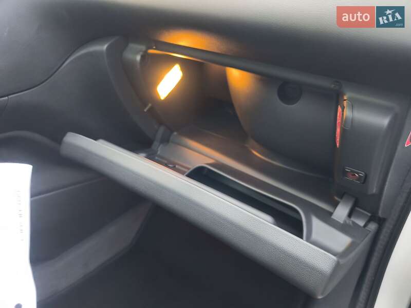 Микровэн Peugeot 5008 2011 в Полтаве фото 19 Микровэн Peugeot 5008 2011 в Полтаве