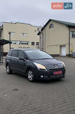 Микровэн Peugeot 5008 2012 в Луцке