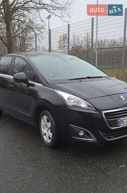 Микровэн Peugeot 5008 2015 в Стрые