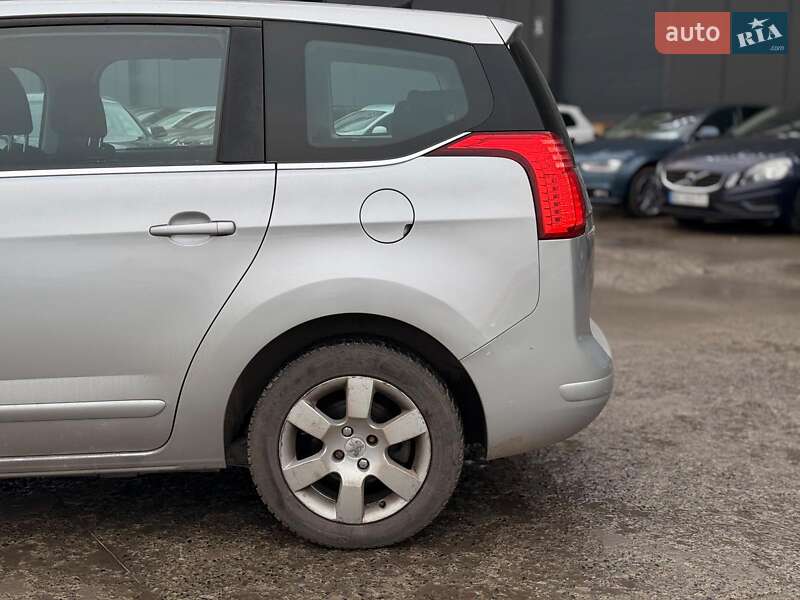 Микровэн Peugeot 5008 2011 в Львове фото 6 Микровэн Peugeot 5008 2011 в Львове