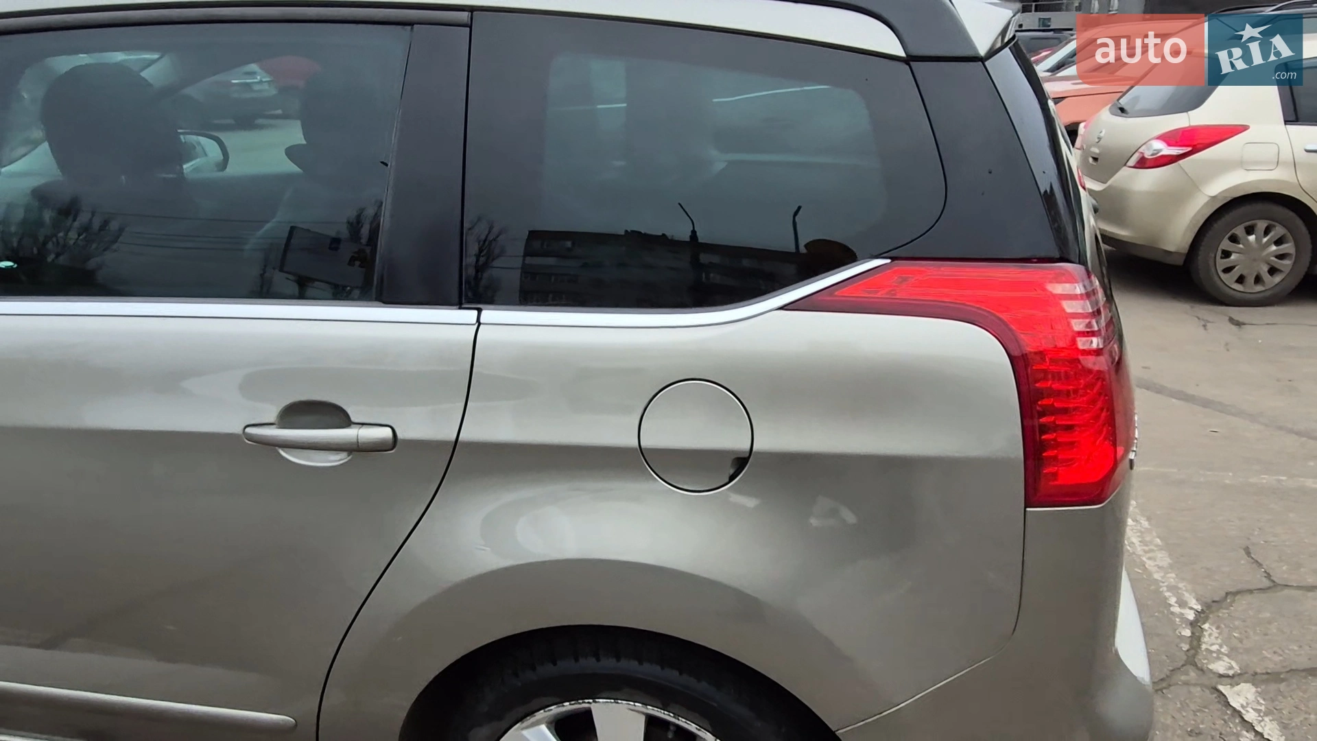 2010 Peugeot 5008 - мініатюра 11