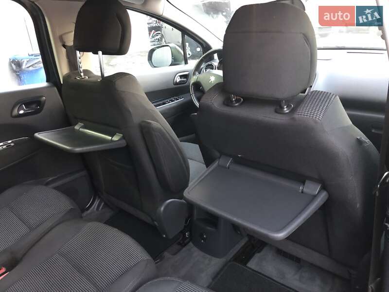 Микровэн Peugeot 5008 2010 в Ивано-Франковске