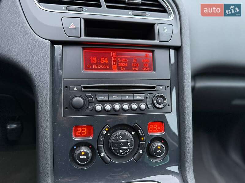 Микровэн Peugeot 5008 2015 в Коломые