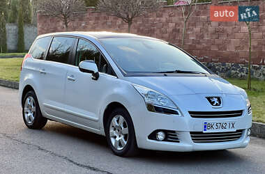 Микровэн Peugeot 5008 2012 в Ровно