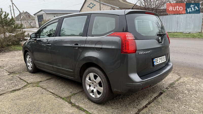 Мікровен Peugeot 5008 2011 в Новому Бузі