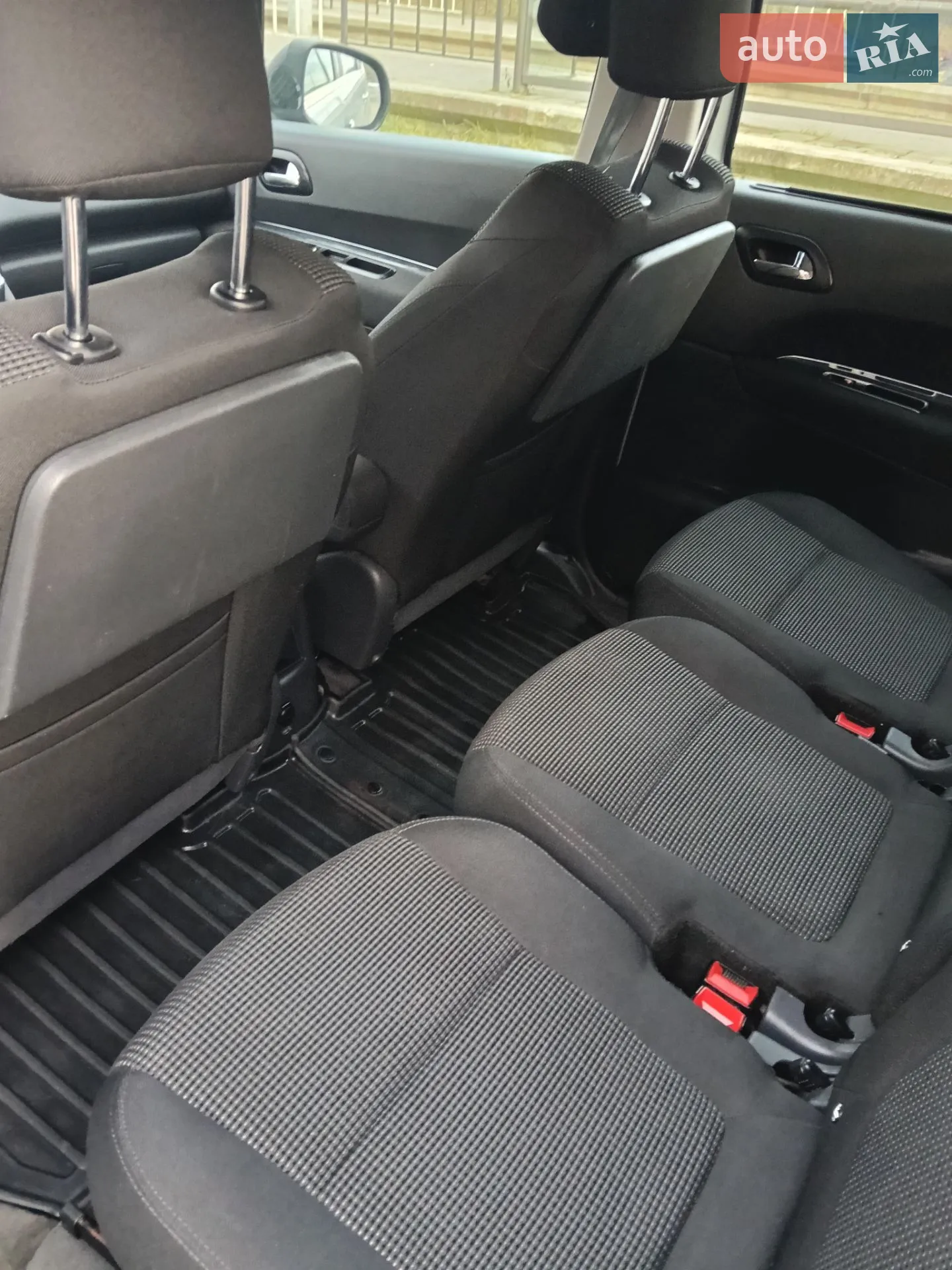 2010 Peugeot 5008 - мініатюра 12