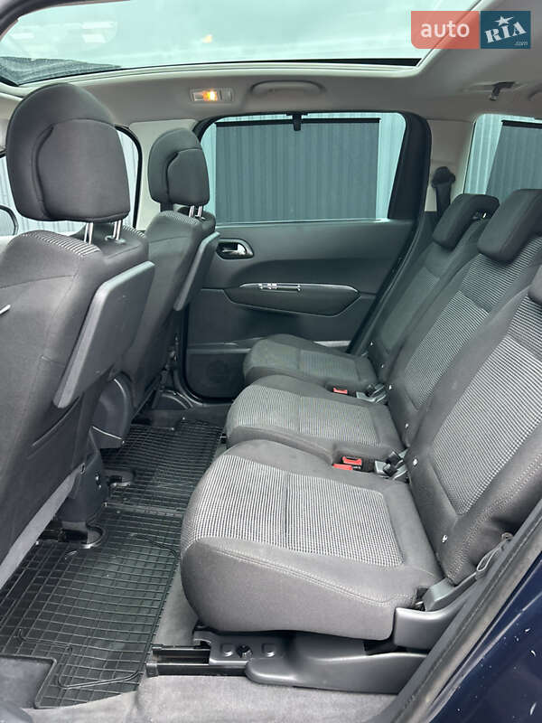 Мікровен Peugeot 5008 2011 в Полтаві