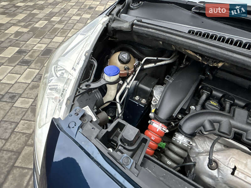 Мікровен Peugeot 5008 2011 в Полтаві