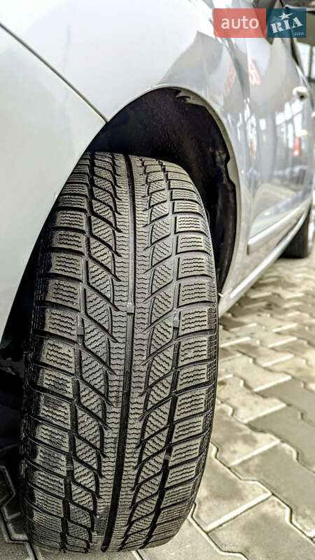 Мікровен Peugeot 5008 2011 в Івано-Франківську