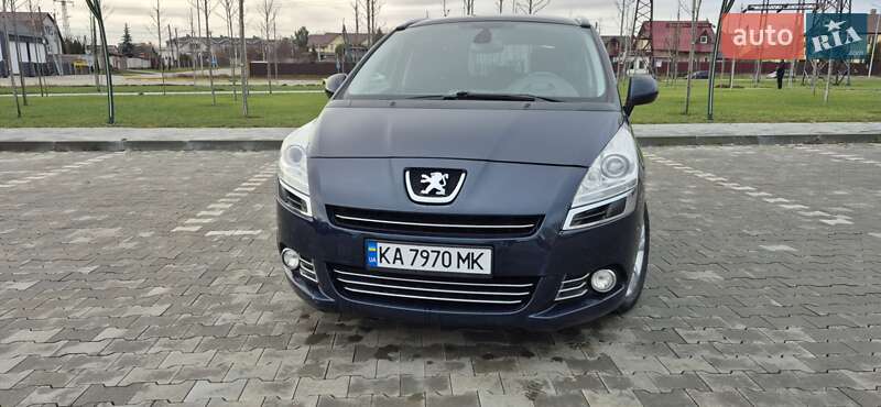 Микровэн Peugeot 5008 2010 в Киеве