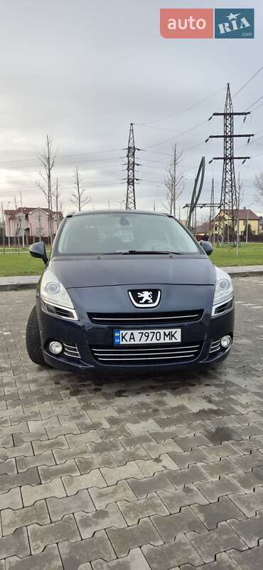 Микровэн Peugeot 5008 2010 в Киеве