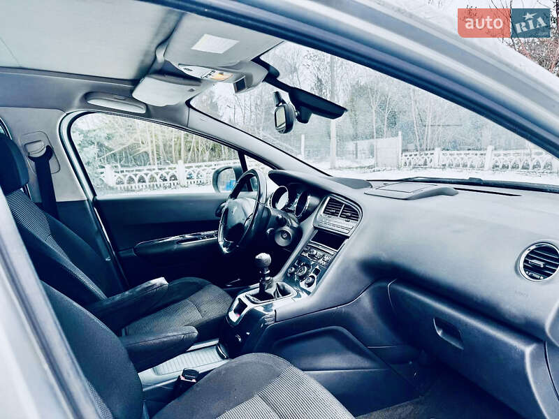 Микровэн Peugeot 5008 2009 в Каменском фото 4 Микровэн Peugeot 5008 2009 в Каменском