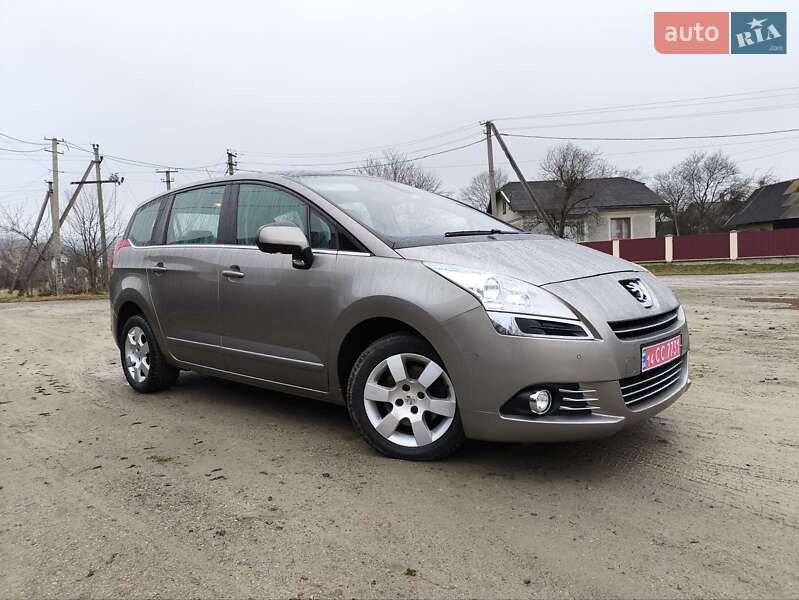 Peugeot 5008 2012