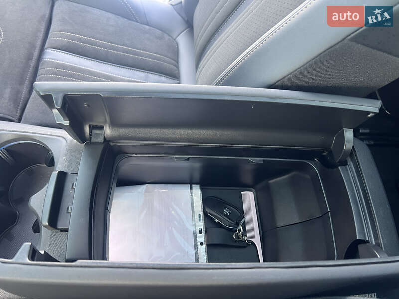 Позашляховик / Кросовер Peugeot 5008 2021 в Полтаві