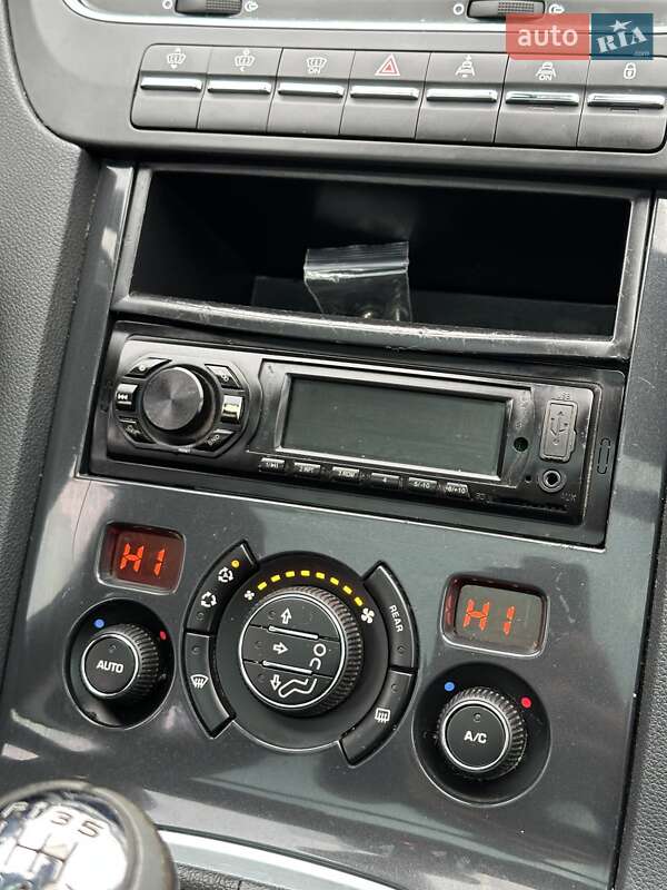 Микровэн Peugeot 5008 2012 в Сумах