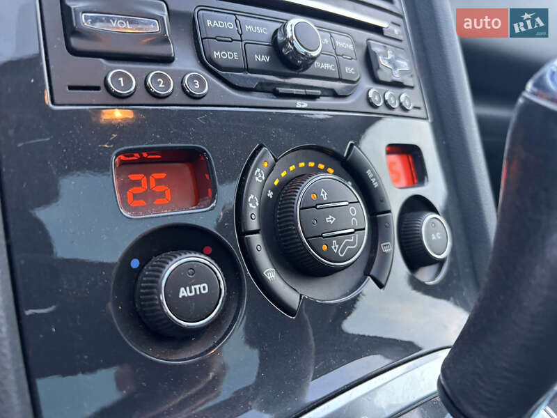 Микровэн Peugeot 5008 2011 в Львове фото 27 Микровэн Peugeot 5008 2011 в Львове