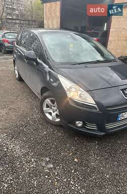 Микровэн Peugeot 5008 2010 в Львове