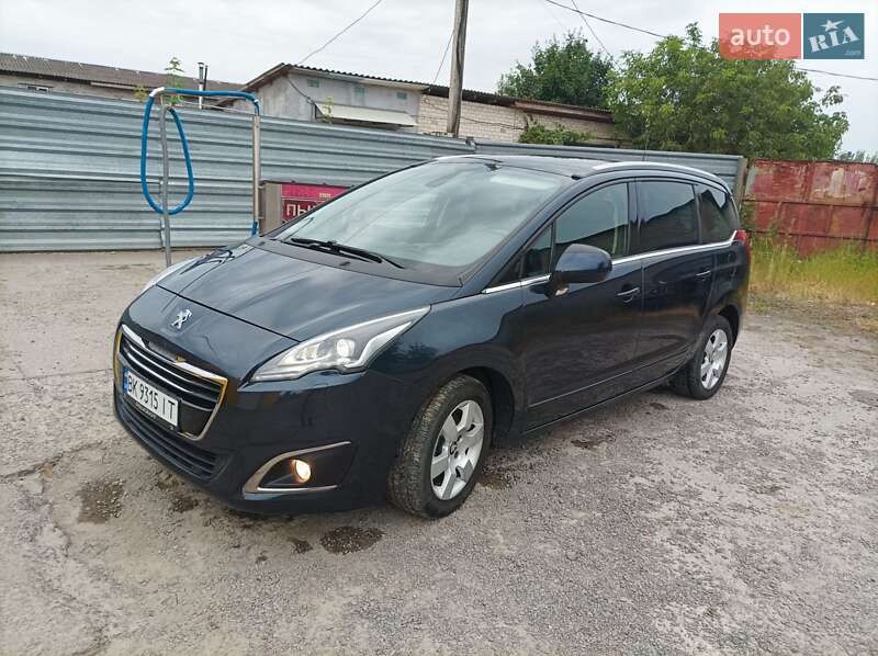 Peugeot 5008 2015
