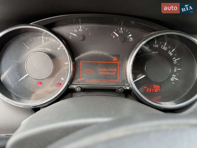 Микровэн Peugeot 5008 2013 в Дубно