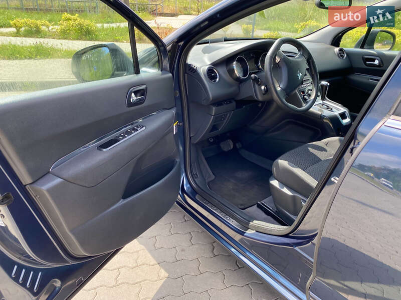 Микровэн Peugeot 5008 2012 в Львове