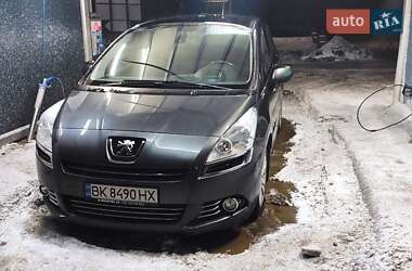 Мікровен Peugeot 5008 2010 в Рівному