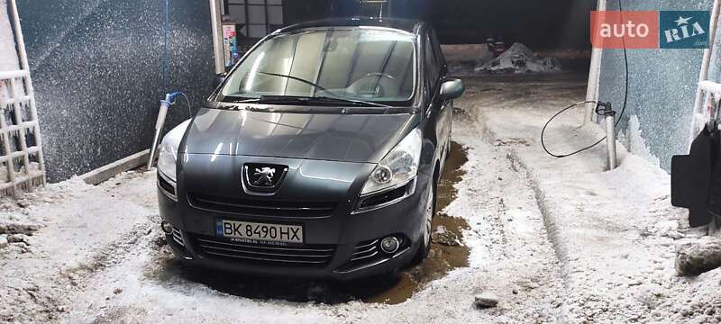 Peugeot 5008 2010