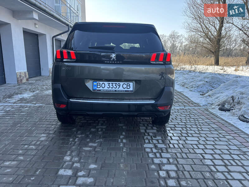 Внедорожник / Кроссовер Peugeot 5008 2017 в Тернополе