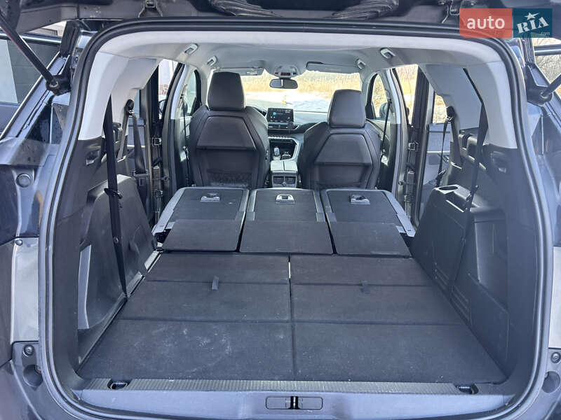 Внедорожник / Кроссовер Peugeot 5008 2017 в Тернополе