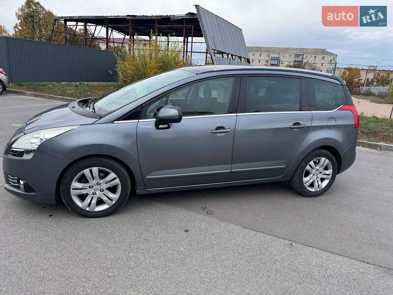 Микровэн Peugeot 5008 2011 в Богуславе