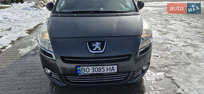 Peugeot 5008 2013
