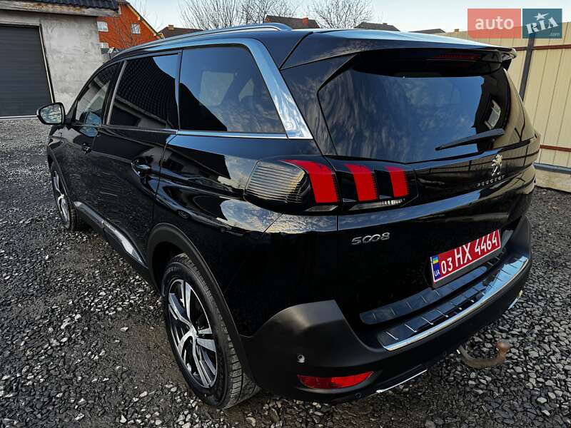 Внедорожник / Кроссовер Peugeot 5008 2020 в Луцке
